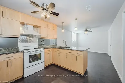 4 Valleyridge Trail Guelph ON N1G 4A9