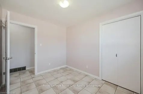 4 Valleyridge Trail Guelph ON N1G 4A9