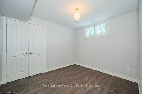 4 Valleyridge Trail Guelph ON N1G 4A9