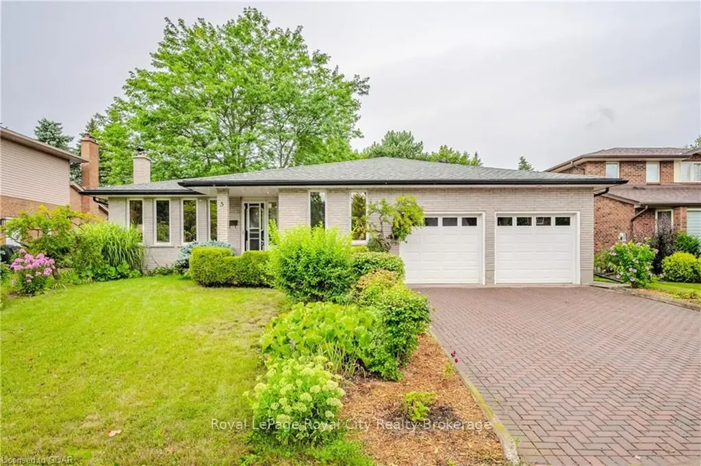 5 Halesmanor Court Guelph ON N1G 4E1