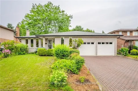 5 Halesmanor Court Guelph ON N1G 4E1