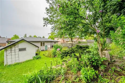 5 Halesmanor Court Guelph ON N1G 4E1