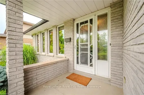5 Halesmanor Court Guelph ON N1G 4E1