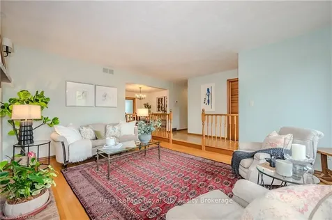 5 Halesmanor Court Guelph ON N1G 4E1