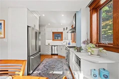 142 Oxford Street Guelph ON N1H 2M7