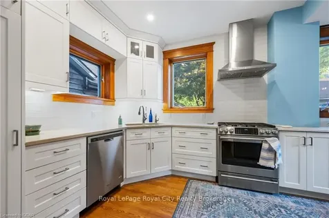 142 Oxford Street Guelph ON N1H 2M7
