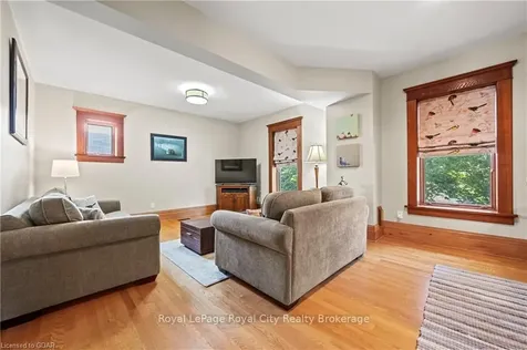142 Oxford Street Guelph ON N1H 2M7