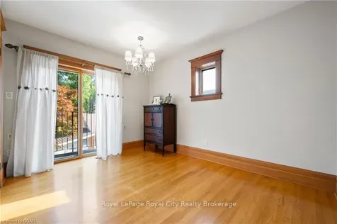 142 Oxford Street Guelph ON N1H 2M7