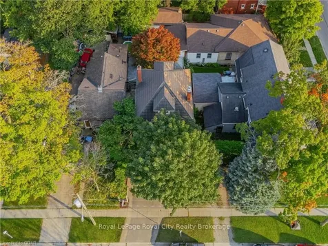 142 Oxford Street Guelph ON N1H 2M7