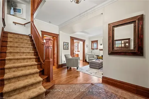 142 Oxford Street Guelph ON N1H 2M7