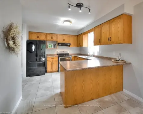572 Grange Road Guelph ON N1E 7C9