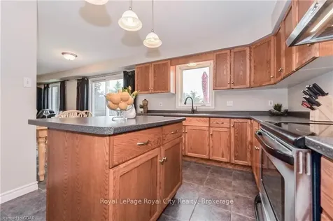 95 Halls Drive Centre Wellington ON N0B 1S0