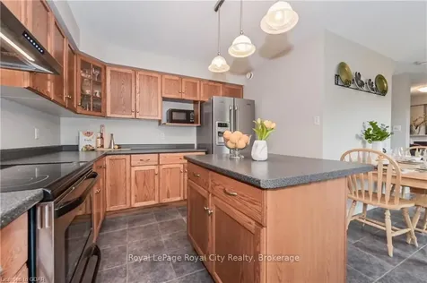 95 Halls Drive Centre Wellington ON N0B 1S0