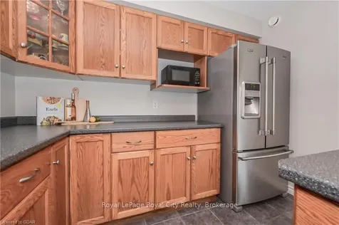 95 Halls Drive Centre Wellington ON N0B 1S0