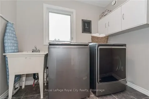 95 Halls Drive Centre Wellington ON N0B 1S0