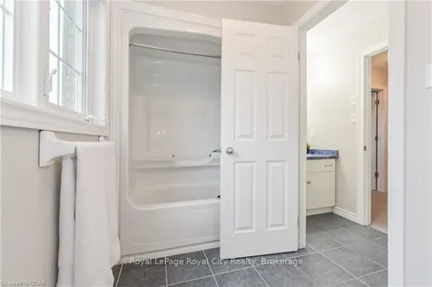 95 Halls Drive Centre Wellington ON N0B 1S0