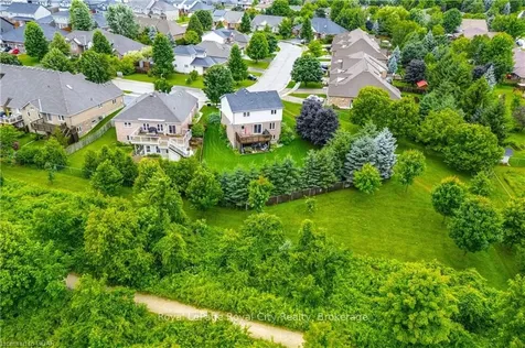 95 Halls Drive Centre Wellington ON N0B 1S0