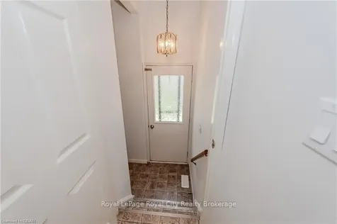 173 Southwood Drive Kitchener ON N2E 2B2