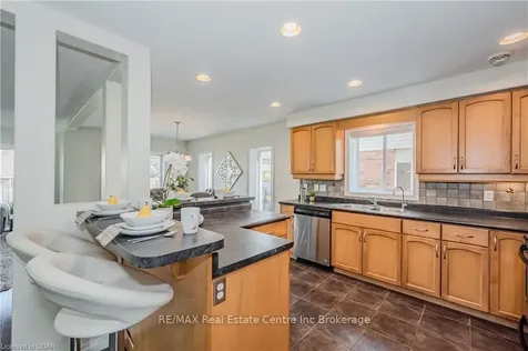 137 Clough Crescent Guelph ON N1L 0E4