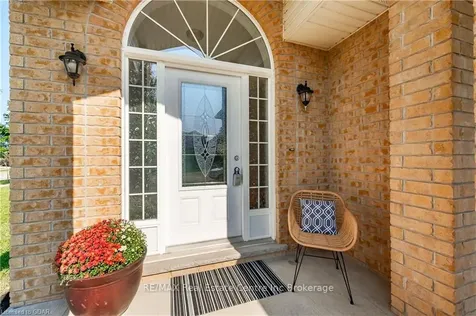 137 Clough Crescent Guelph ON N1L 0E4