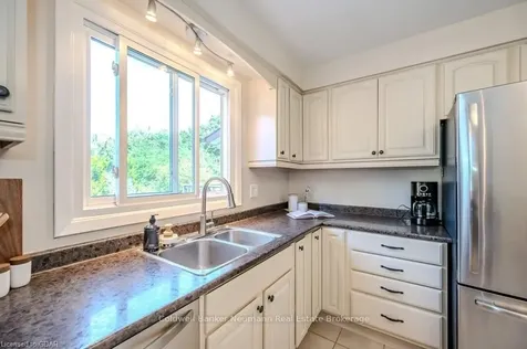 131 Marksam Road Guelph ON N1H 6T5