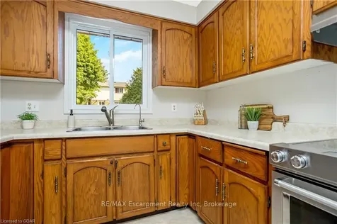 20 Sagewood Place Guelph ON N1G 3M6