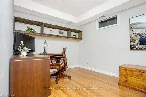 20 Sagewood Place Guelph ON N1G 3M6