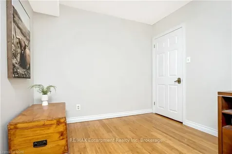 20 Sagewood Place Guelph ON N1G 3M6