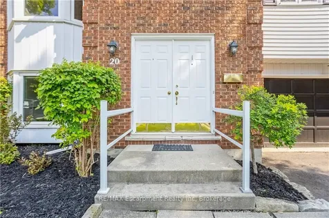 20 Sagewood Place Guelph ON N1G 3M6