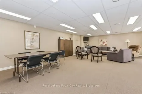 645 Street David Street S Centre Wellington ON N1M 0A9