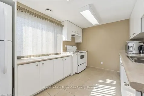 645 Street David Street S Centre Wellington ON N1M 0A9