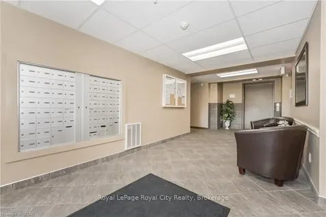 645 Street David Street S Centre Wellington ON N1M 0A9