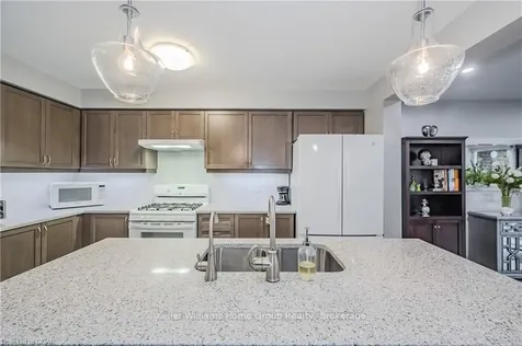 34 Annmoore Crescent Guelph ON N1L 0J1