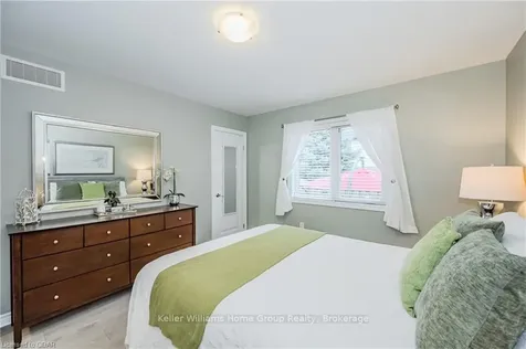 34 Annmoore Crescent Guelph ON N1L 0J1