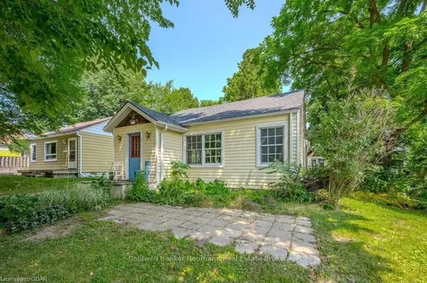 17 Merritt Boulevard Guelph ON N1H 6E1