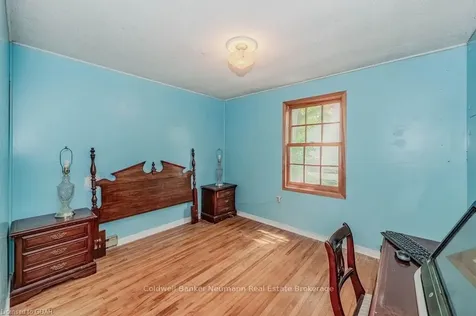 17 Merritt Boulevard Guelph ON N1H 6E1