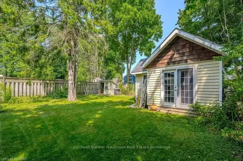 17 Merritt Boulevard Guelph ON N1H 6E1