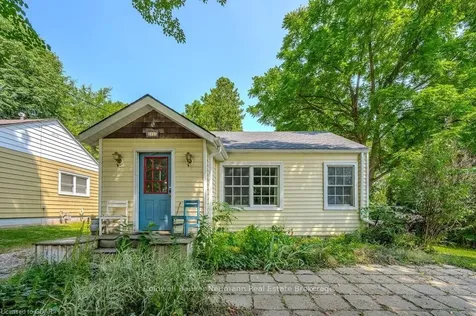 17 Merritt Boulevard Guelph ON N1H 6E1