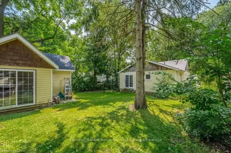 17 Merritt Boulevard Guelph ON N1H 6E1