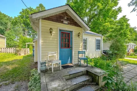 17 Merritt Boulevard Guelph ON N1H 6E1