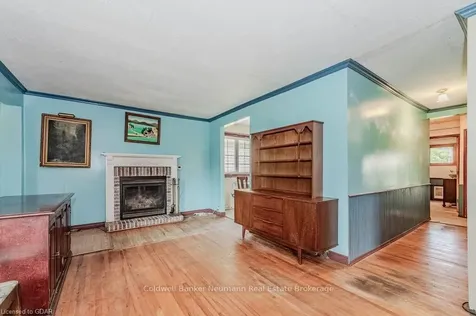 17 Merritt Boulevard Guelph ON N1H 6E1