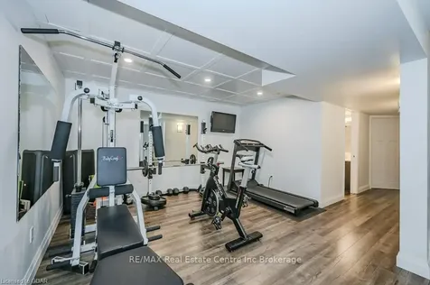 17 Westra Drive Guelph ON N1K 1Z7