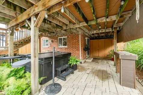 17 Westra Drive Guelph ON N1K 1Z7