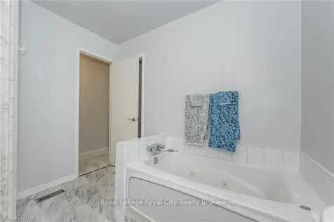 60 Ptarmigan Drive Guelph ON N1C 1E5