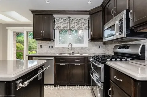 17 Sunrise Court Guelph ON N1K 1J3