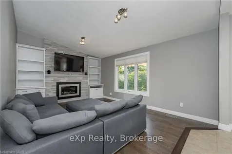 17 Sunrise Court Guelph ON N1K 1J3