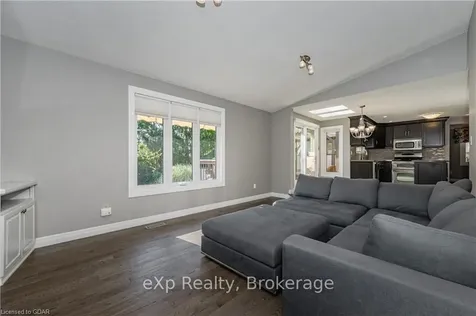 17 Sunrise Court Guelph ON N1K 1J3