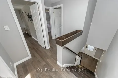 17 Sunrise Court Guelph ON N1K 1J3