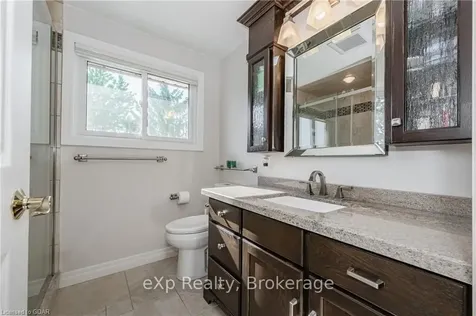 17 Sunrise Court Guelph ON N1K 1J3
