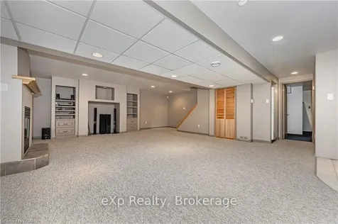17 Sunrise Court Guelph ON N1K 1J3